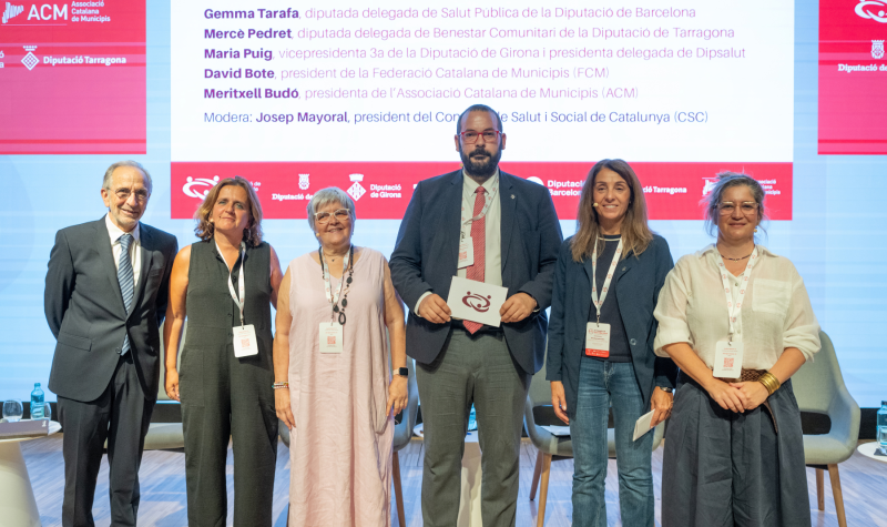 Membres de la taula inaugural del 3r Congrés de Salut i del Món Local