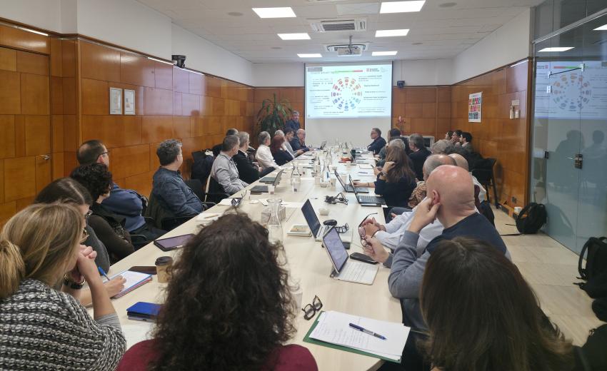 Francesc Garcia Cuyàs, gerent de l'IDI, durant la presentació a la Comissió Permanent