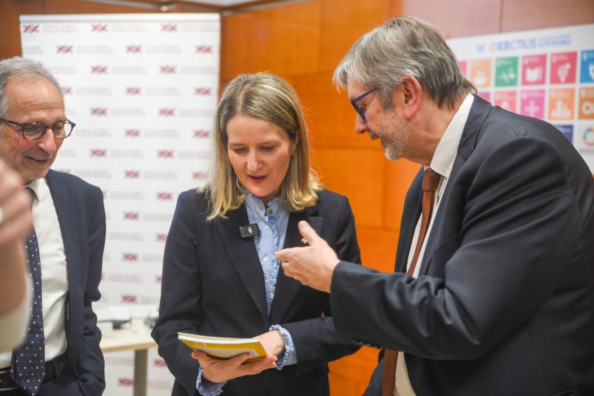 La consellera Martínez Bravo, a la Junta General del CSC