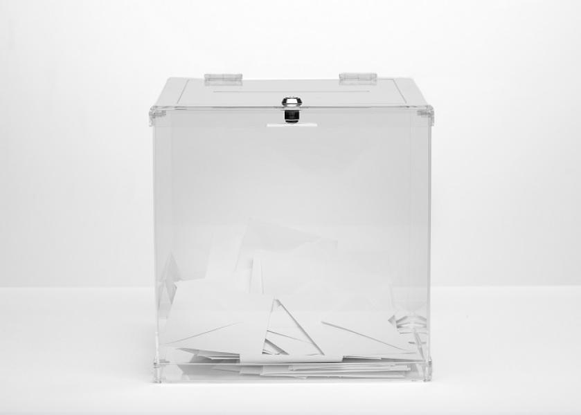 urna-transparente-vista-frontal-llena-boletines-votacion-1685531103.jpg