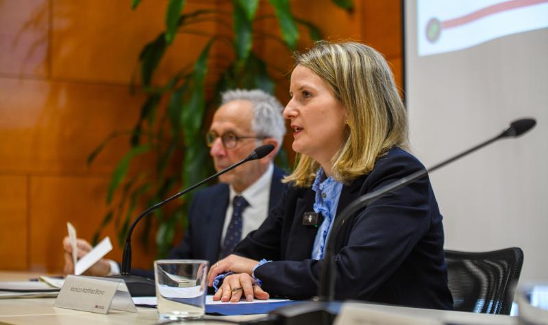 La consellera Martínez Bravo, en la seva intervenció a la Junta General del CSC